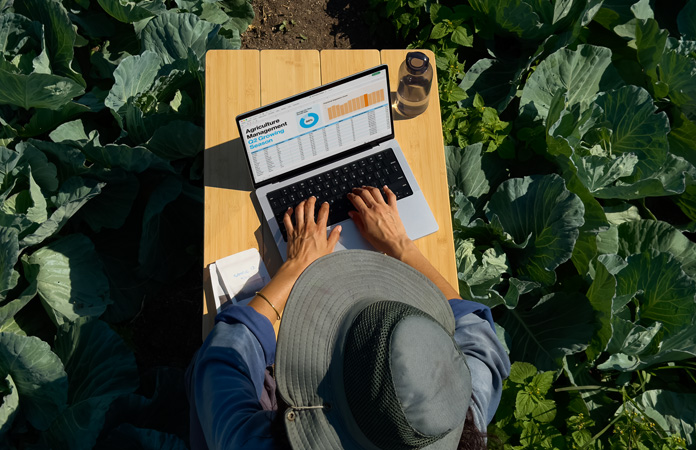 Apple MacBook Pro 14-inch nano-texture display