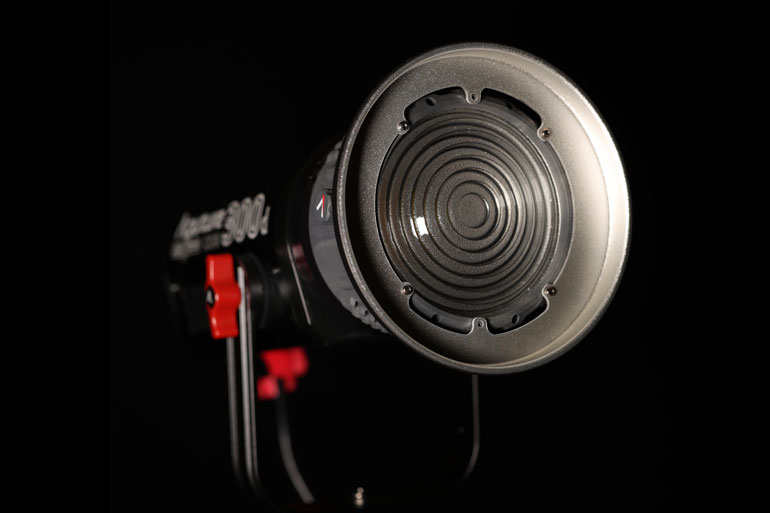 aputure-300d-fresnel