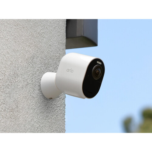 Arlo security camera system with multiple cameras and hub