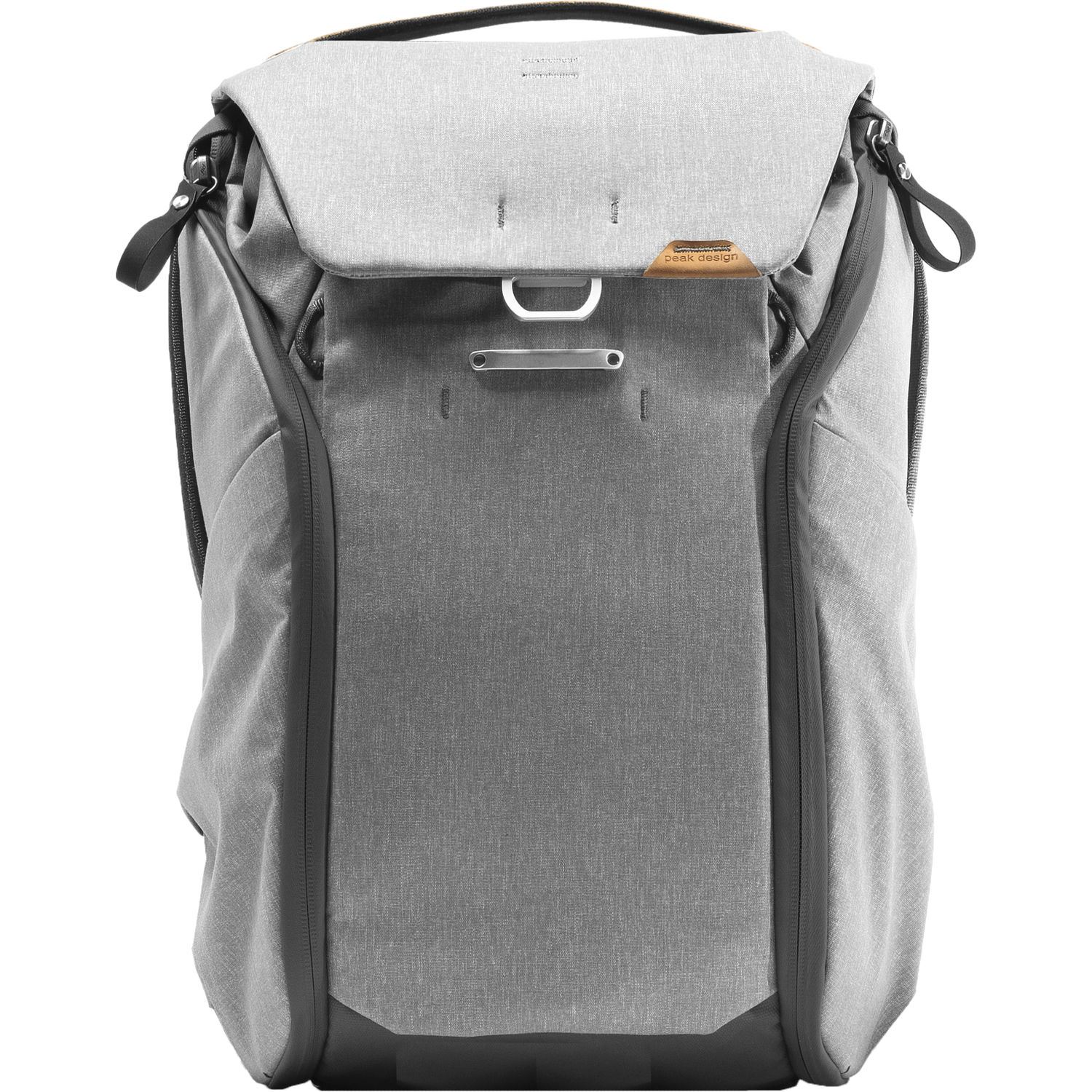 Peak Design Everyday Backpack 20L front view in ash color