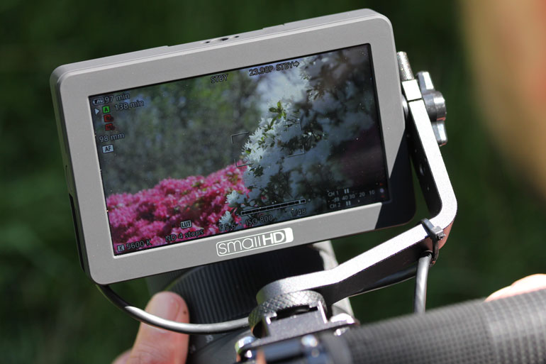 smallhd-monitor-bright-ultrabright-daylight-viewable-nit-high-bright-lcd-display