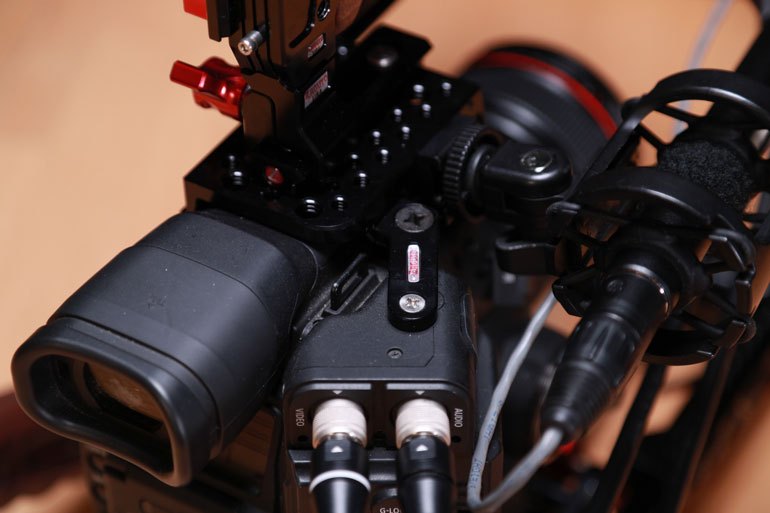 zacuto-recoil-shoulder-rig-detail