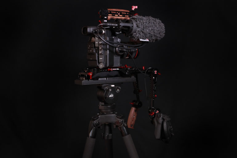 zacuto-recoil-shoulder-rig-vct-tripod-base-plate